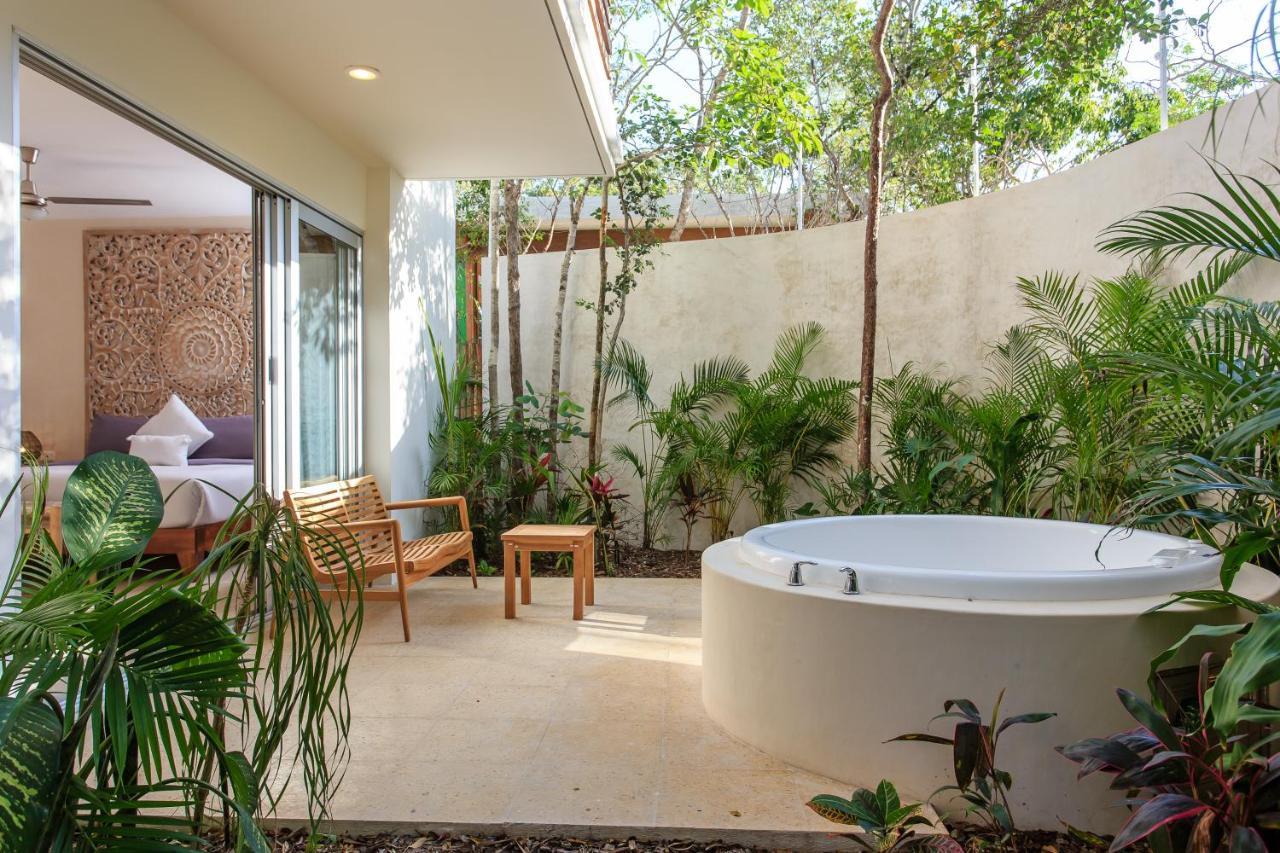 Charming Nature-Inspired Condos With Sultry Surroundings By Stella Rentals Tulum Bagian luar foto